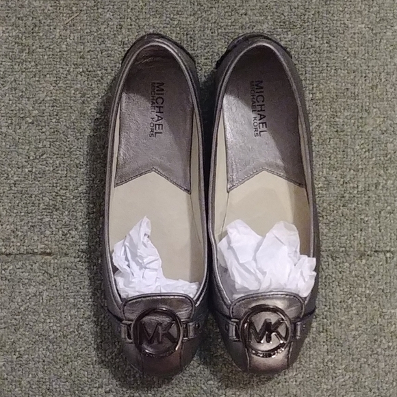 Michael Kors Flats - Picture 1 of 3